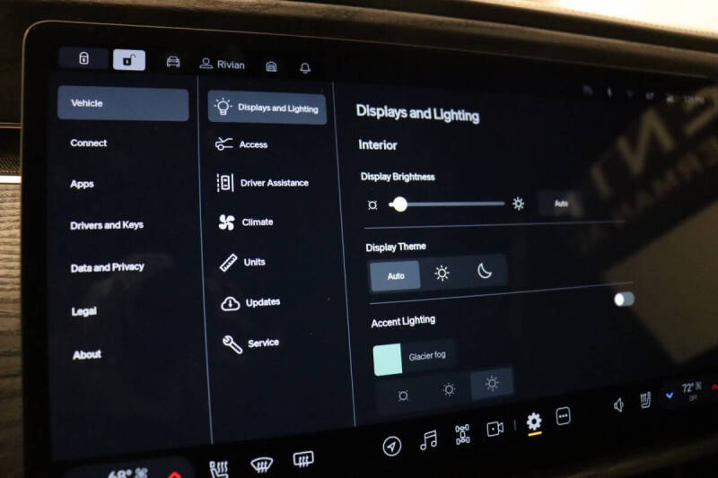 2023 Rivian R1S Adventure