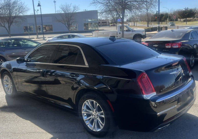 2019 Chrysler 300 Touring