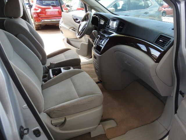 2017 Nissan Quest SV