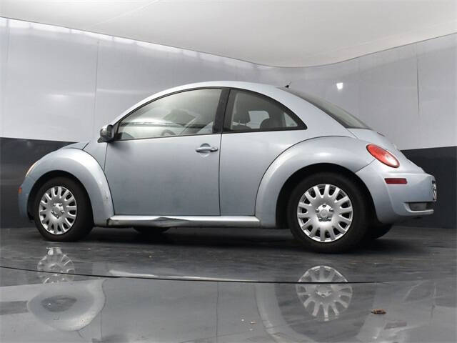 2010 Volkswagen New Beetle
