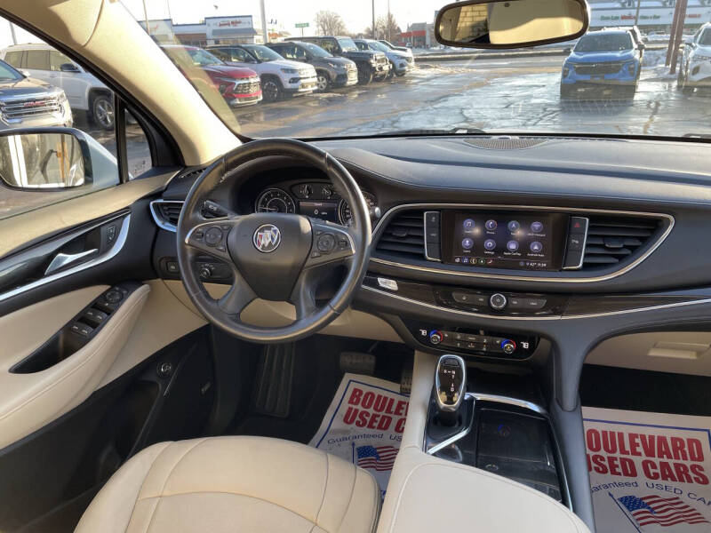 2021 Buick Enclave Essence