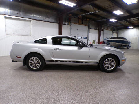 2005 Ford Mustang V6 Deluxe