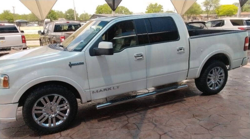 2008 Lincoln Mark LT