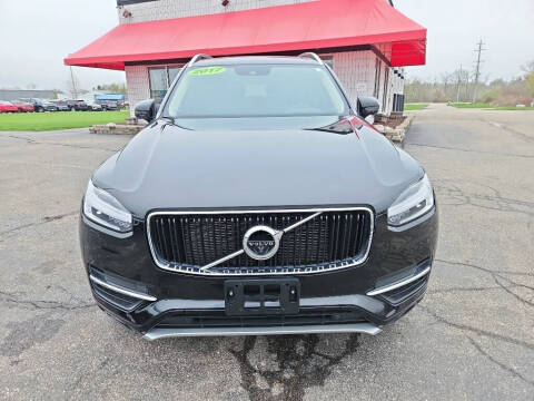 2017 Volvo XC90 T6 Momentum