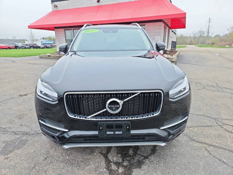 2017 Volvo XC90 T6 Momentum