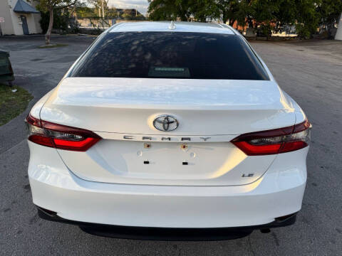 2024 Toyota Camry LE