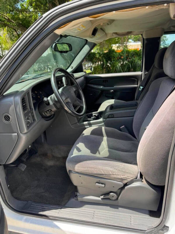 2005 Chevrolet Silverado 2500HD LS