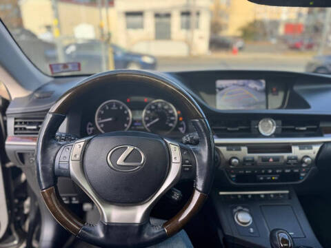 2015 Lexus ES 350 Crafted Line