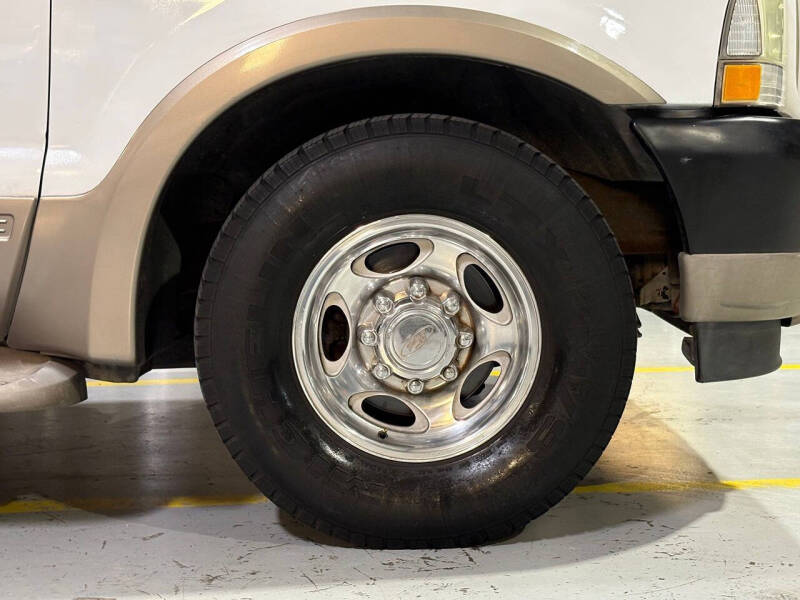 2004 Ford Excursion Eddie Bauer