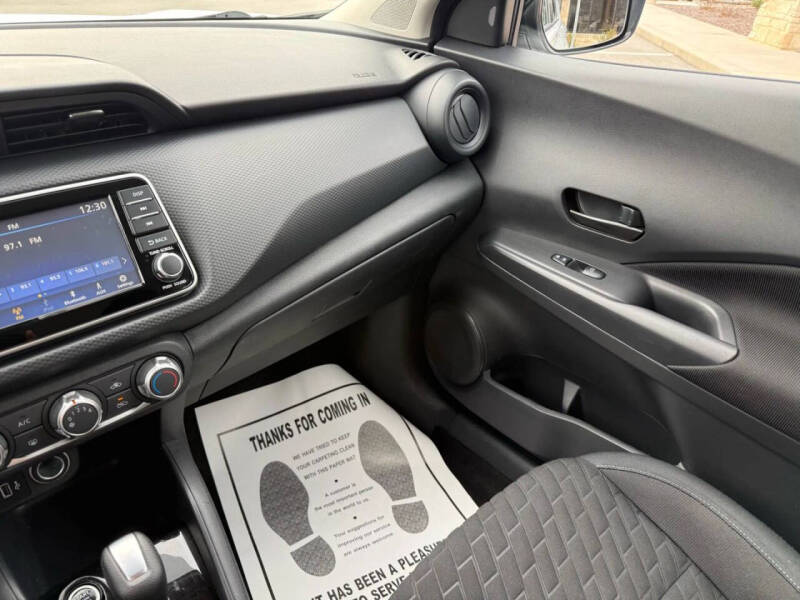 2022 Nissan Kicks S
