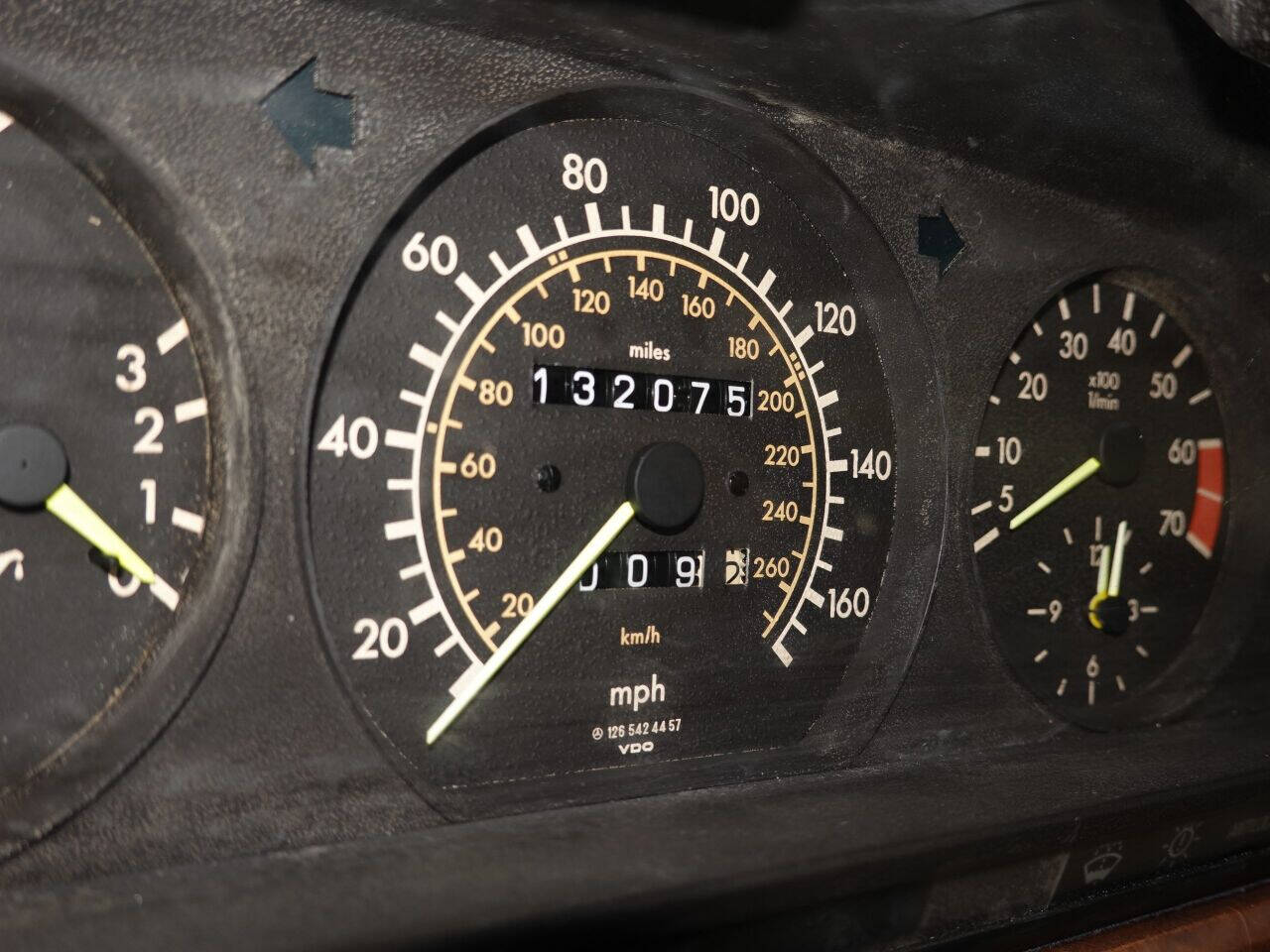 1987 Mercedes-Benz 560-Class 27
