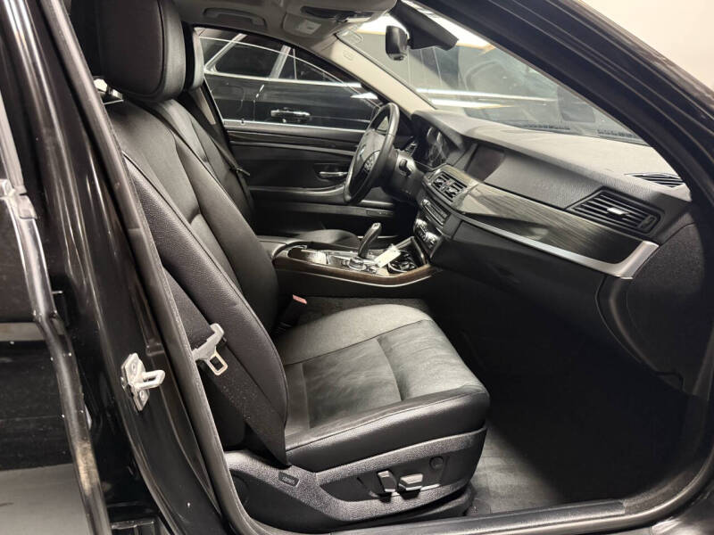 2012 BMW 5 Series 528i