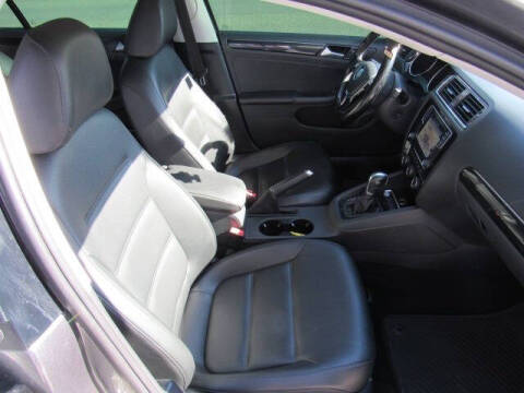 2017 Volkswagen Jetta 1.8T SEL Premium