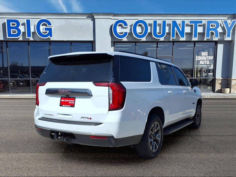 2022 GMC Yukon XL AT4