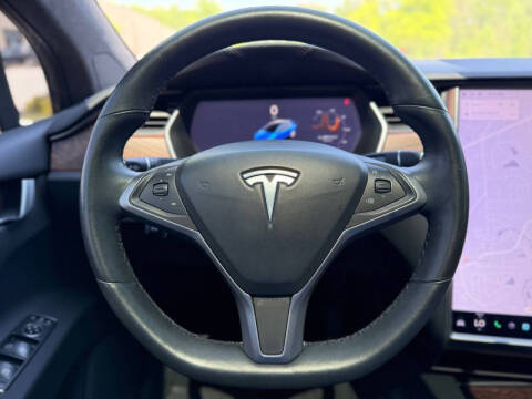 2019 Tesla Model X Standard Range