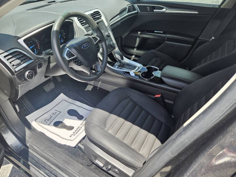 2015 Ford Fusion SE