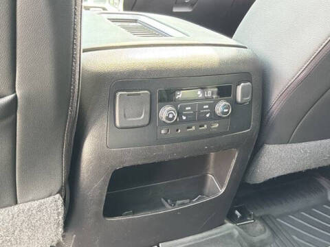 2017 GMC Yukon XL SLT