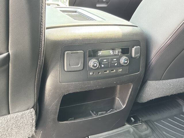 2017 GMC Yukon XL SLT