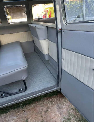 1975 Volkswagen Bus