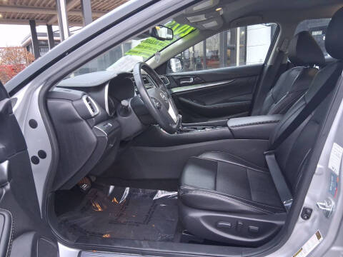 2023 Nissan Maxima 3.5 SV