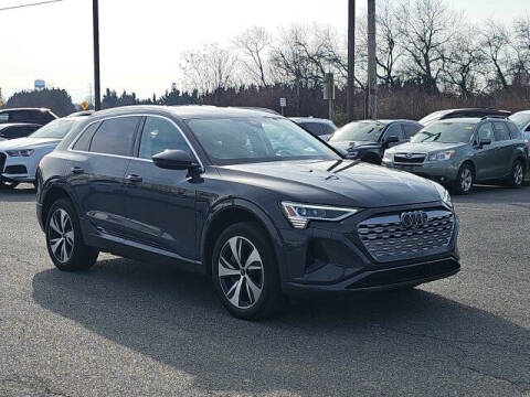 2024 Audi Q8 e-tron quattro Premium Plus