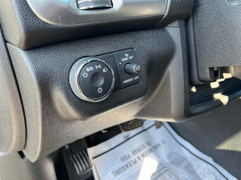 2016 GMC Acadia SLE-2