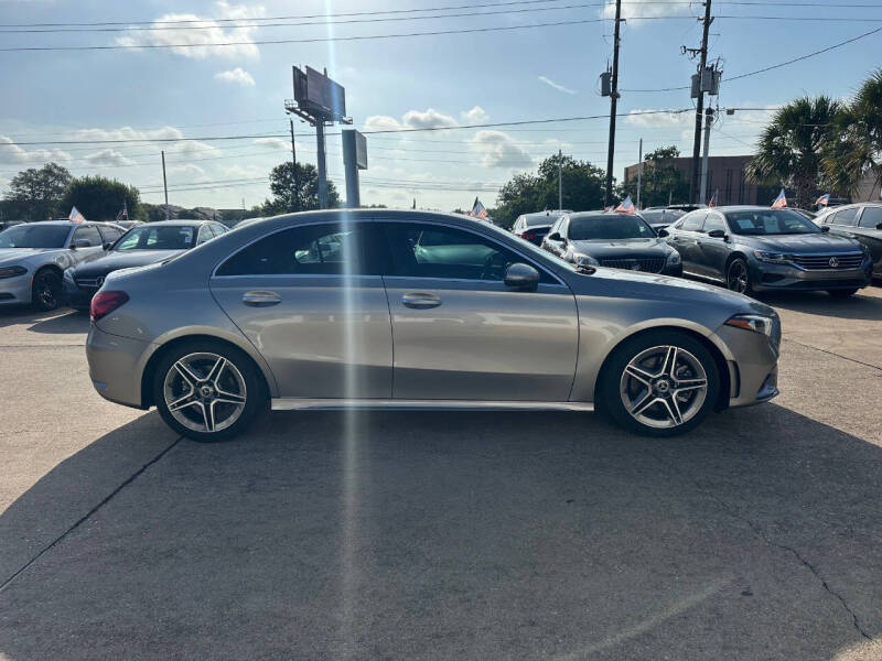 2019 Mercedes-Benz A-Class A 220