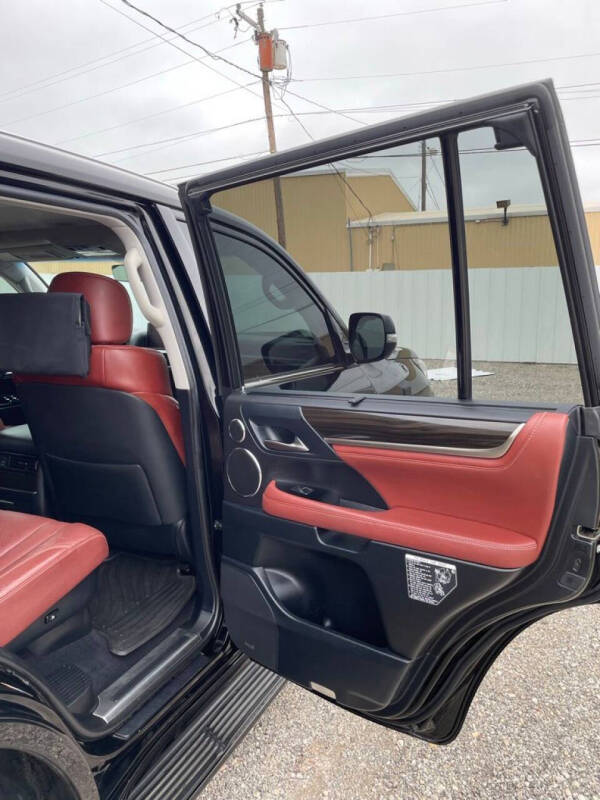 2016 Lexus LX 570