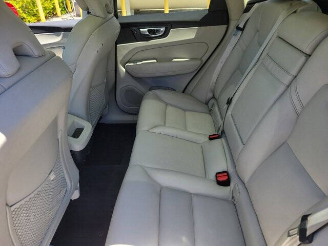 2019 Volvo XC60 T5 Momentum