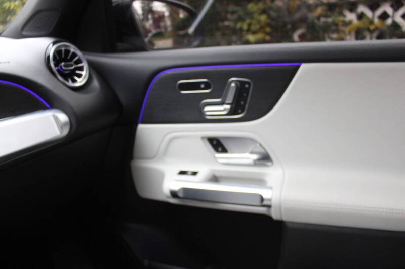 2023 Mercedes-Benz GLB GLB 250 4MATIC