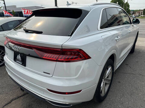 2019 Audi Q8 quattro Premium 55 TFSI