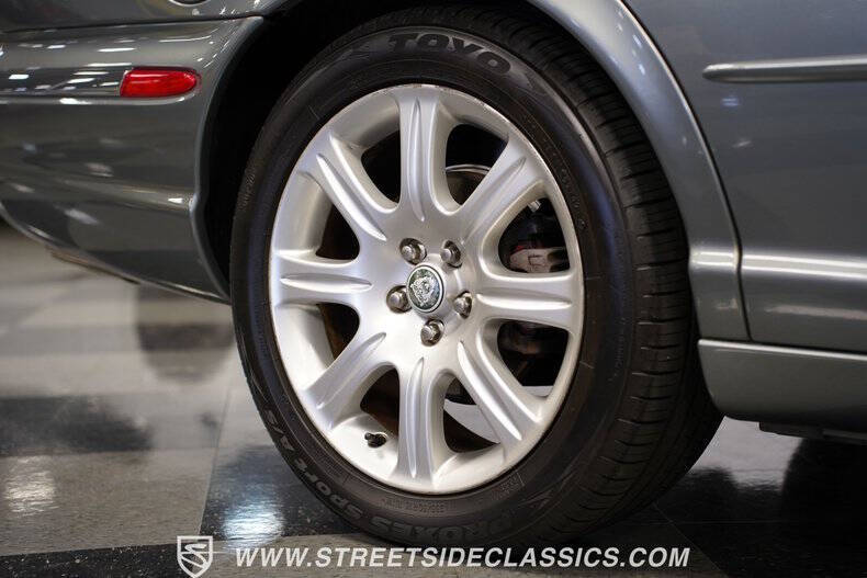 2004 Jaguar XJ-Series XJ8