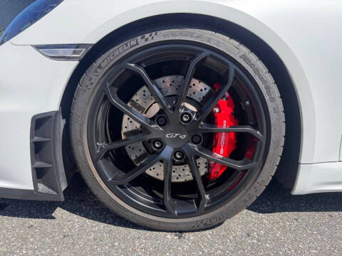 2022 Porsche 718 Cayman GT4