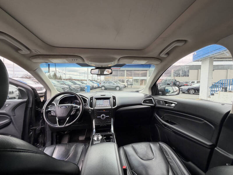 2019 Ford Edge Titanium