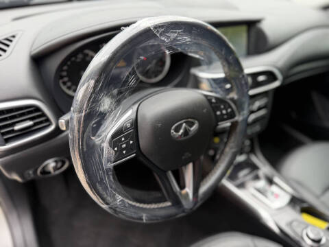 2018 Infiniti QX30 Luxury