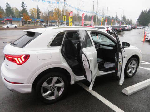 2021 Audi Q3 quattro Premium 40 TFSI
