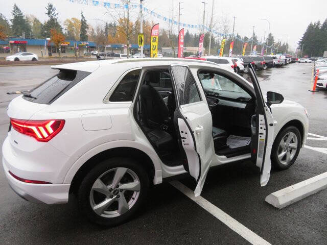 2021 Audi Q3 quattro Premium 40 TFSI