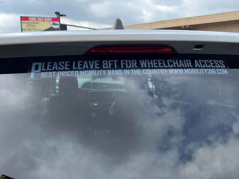 2024 Chrysler Voyager LX