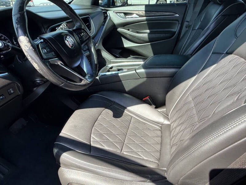 2022 Buick Enclave Avenir