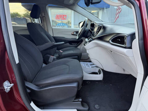 2017 Chrysler Pacifica Touring