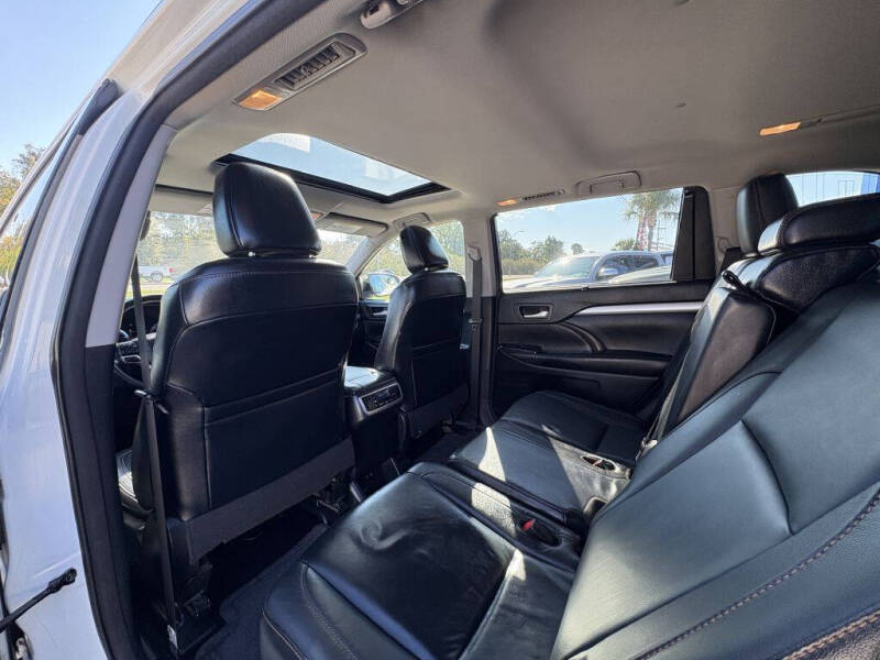 2017 Toyota Highlander SE