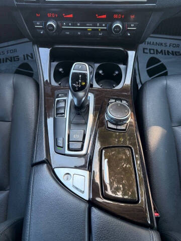 2016 BMW 5 Series 528i