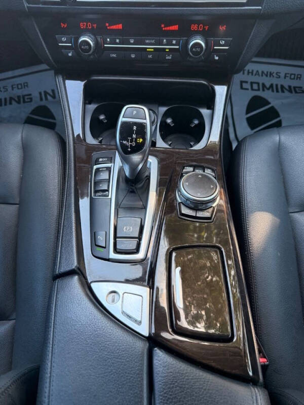 2016 BMW 5 Series 528i