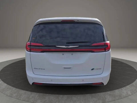 2022 Chrysler Pacifica Hybrid Limited