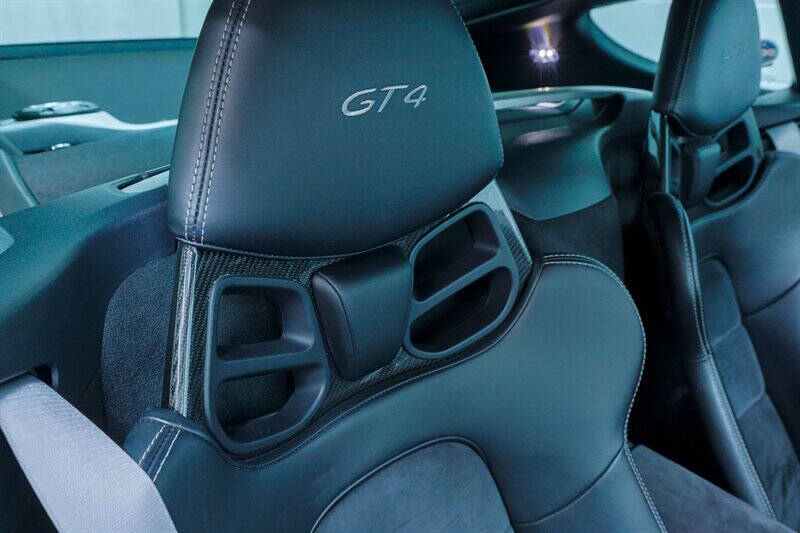 2016 Porsche Cayman GT4