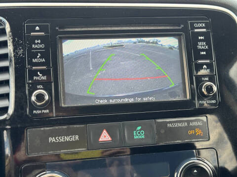 2016 Mitsubishi Outlander SE