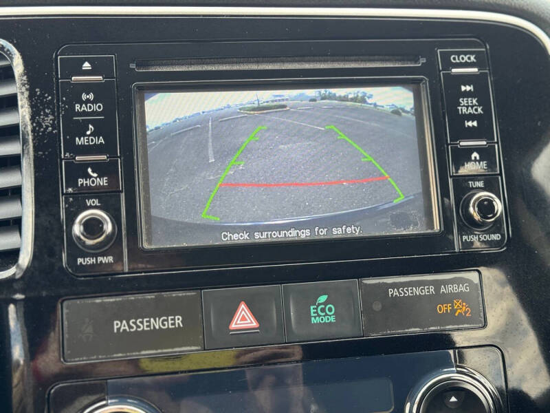 2016 Mitsubishi Outlander SE