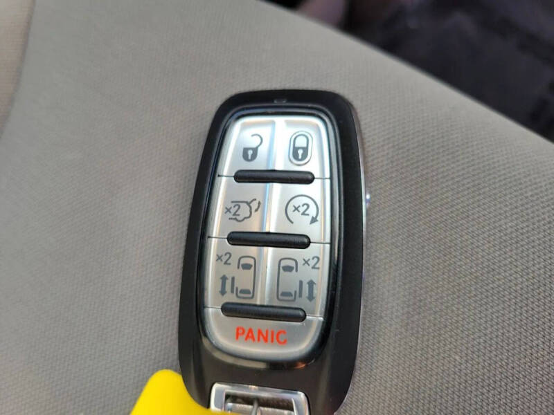 2021 Chrysler Pacifica Touring