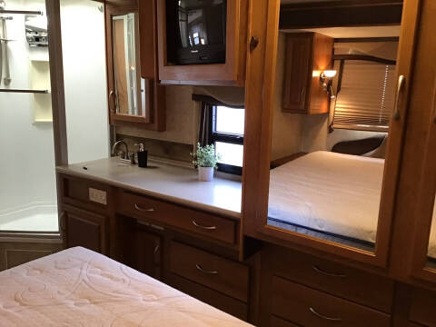 2004 Fleetwood RV Pace Arrow 36B / 36ft