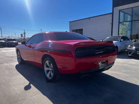2015 Dodge Challenger SXT